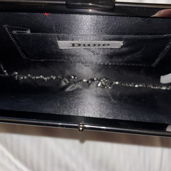 DUNE BRAND RED BLACK FLORAL SATIN CLITCH WITH BLING ADORNMENT SNAP CLOSURE - Picture 8 of 12